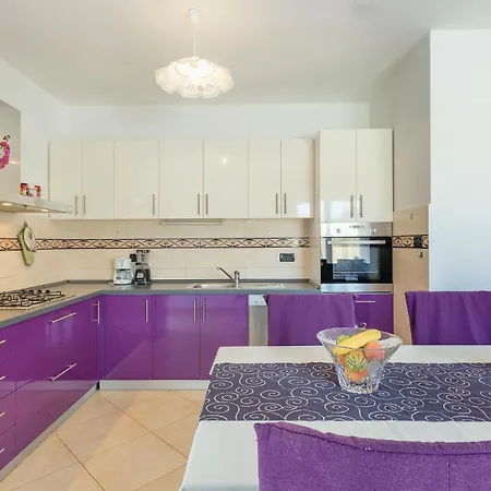 Holiday home Amazing Home In Fazana With Kitchen