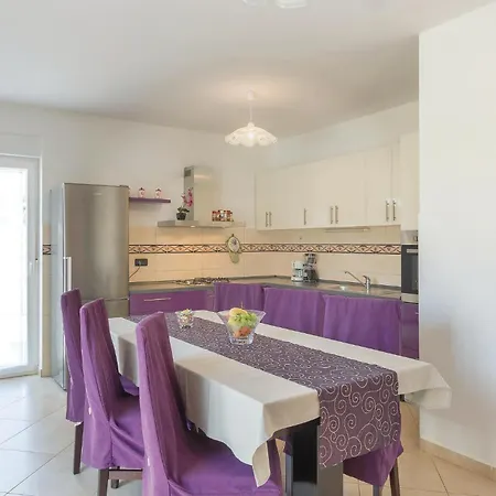 Amazing Home In Fazana With Kitchen Holiday home Fazana
