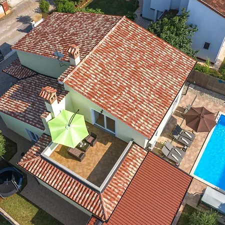 Pineta,ogranak Iii Iii Fažana