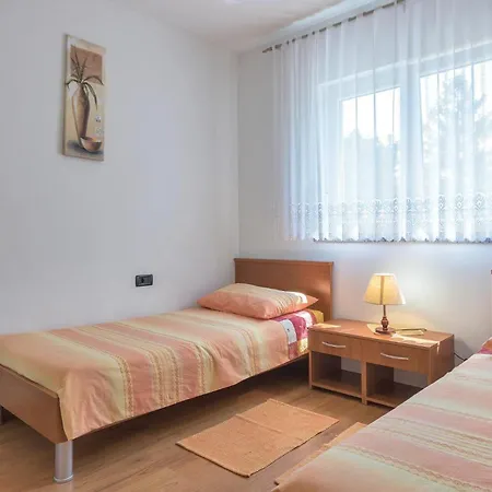 Holiday home Amazing Home In Fazana With Kitchen