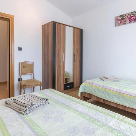 Awesome Home In Fazana * Fažana